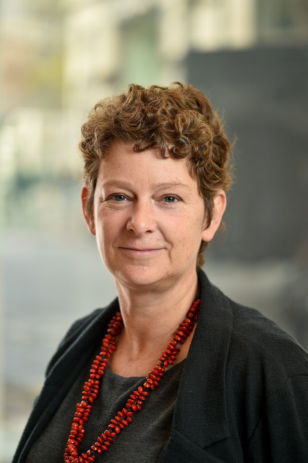 Portrait of author Sarah Bracking